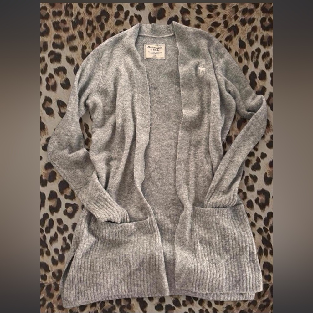 Abercrombie & Fitch Gray Women's Cardigan